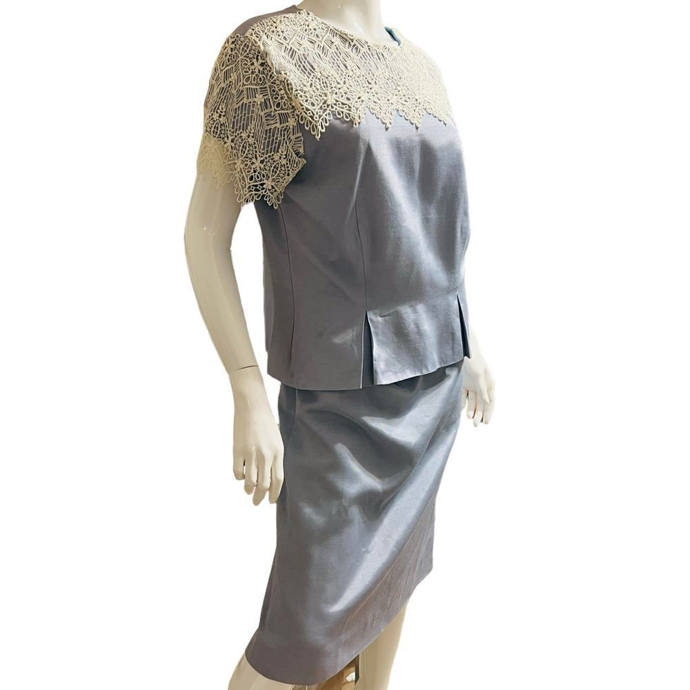 Vintage Plus Size 2 piece Blue Set Skirt & Top Midi/Lace & Pearls size 14-16